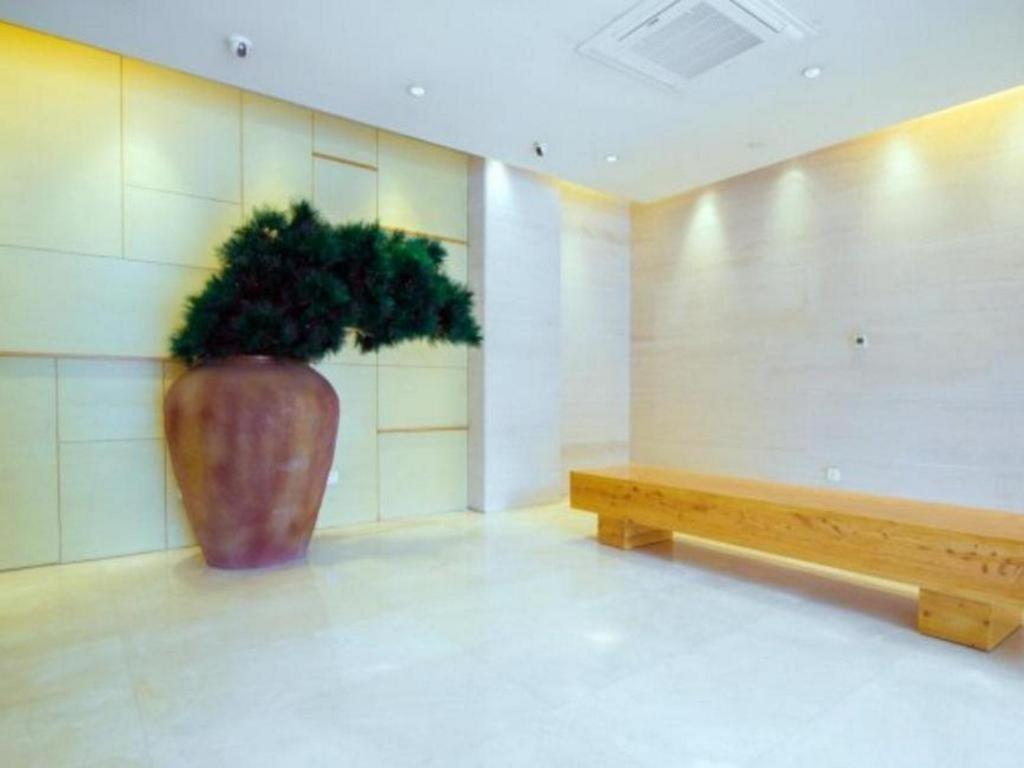Ji Hotel Chongqing Shangqingsi Niujiaotuo Metro Station Exterior photo